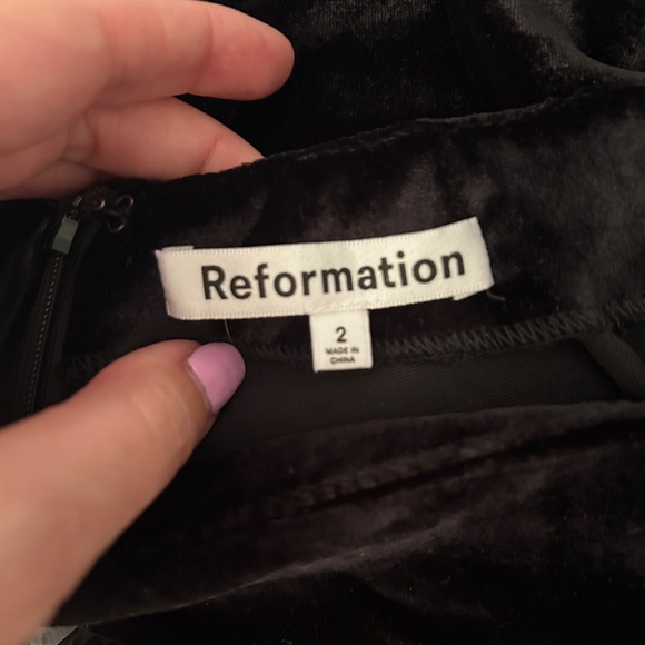 NWOT Reformation Abby Velvet Two Piece Set in Black - Picture 7 of 9